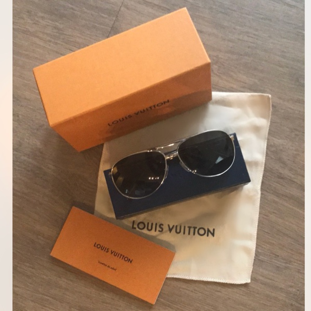 Authentic men’s LV sunglasses
